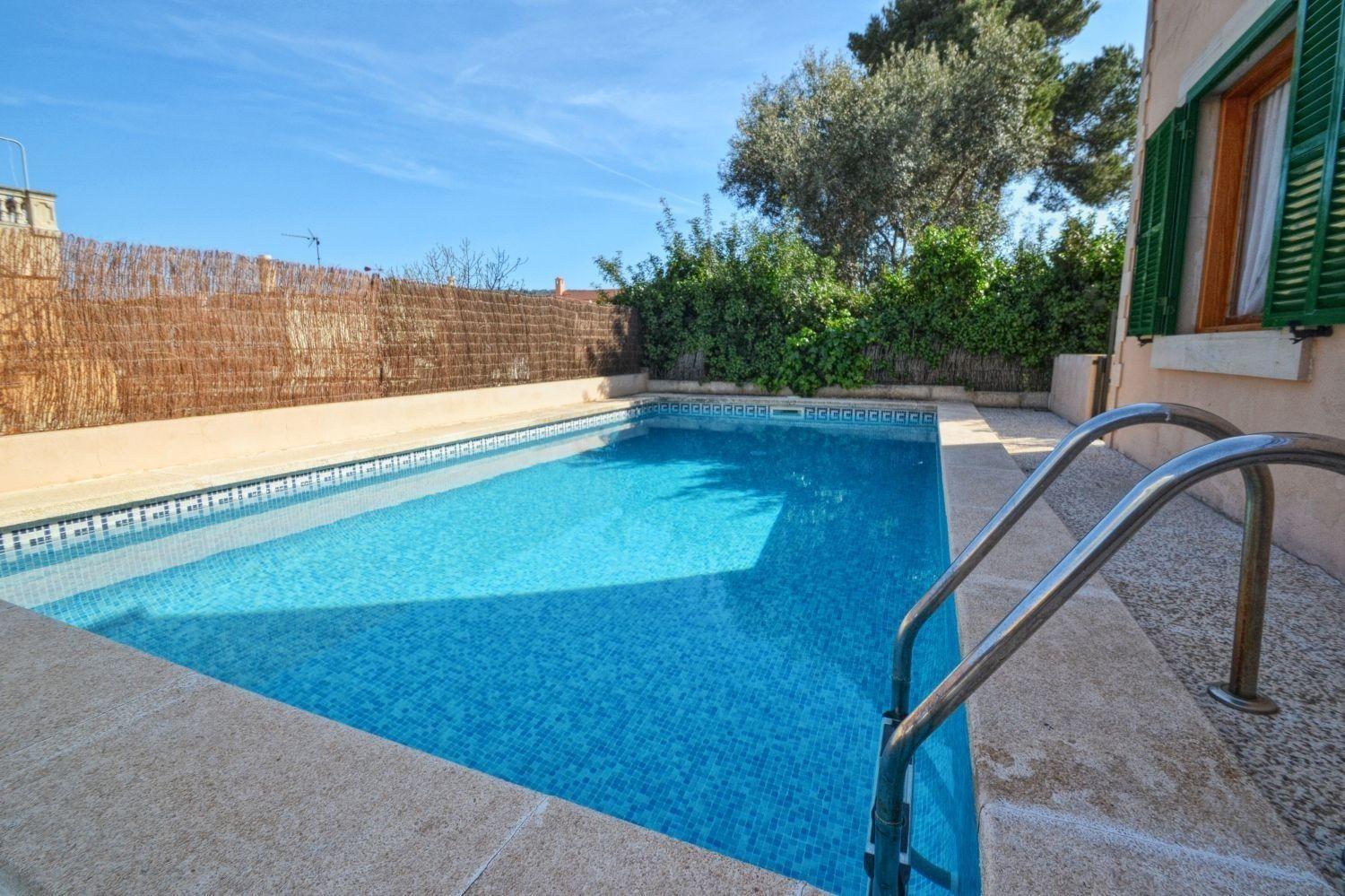 Ferienhaus Schoene Mit Pool Und Garten